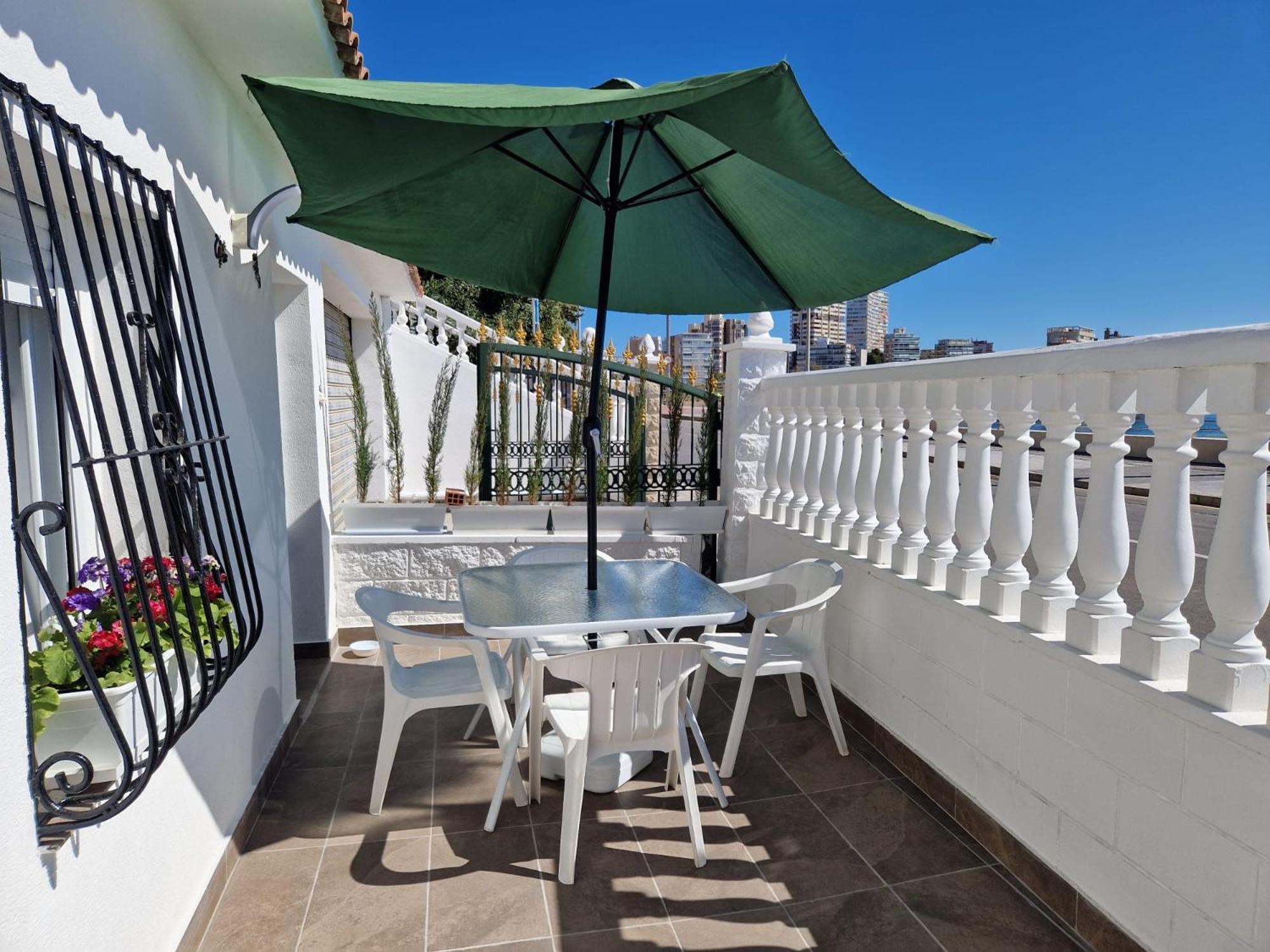 House Totally Refurbished In 2024, Terrace In Front Of The Sea, 1 Min Walk To The Beach, Aircon, Wifi Villa Alicante Exterior photo